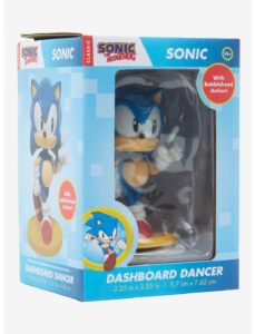 Read more about the article Classic Sonic Dashboard Bobblehead Now Available at BoxLunch Gifts