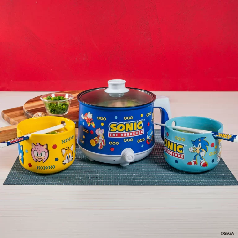 Read more about the article Uncanny Brands Releases Sonic the Hedgehog Hot Pot and Ramen Bowl Set