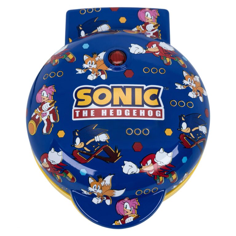 Uncanny Brands Sonic the Hedgehog Mini Waffle Maker – Sega Kitchen Appliance
